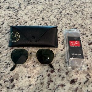 Rayban // Hexagonal Flat Sunglasses